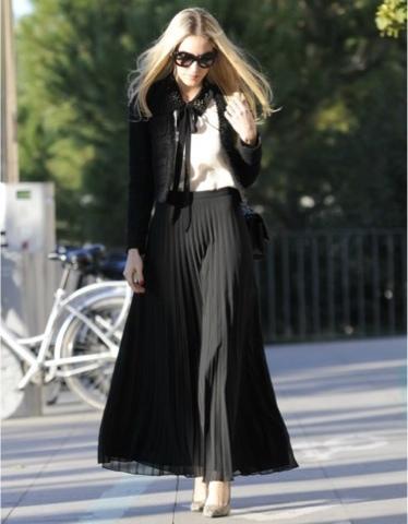 Con faldas y a lo loco!!! Pero que sea larga...