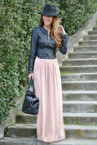 Con faldas y a lo loco!!! Pero que sea larga...