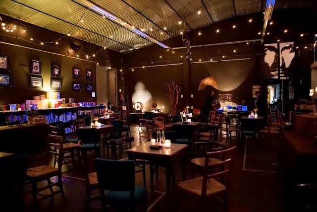 Bodas de hoy...¡Otaduy viste a la novia!