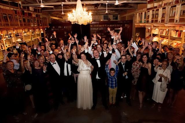 Bodas de hoy...¡Otaduy viste a la novia!