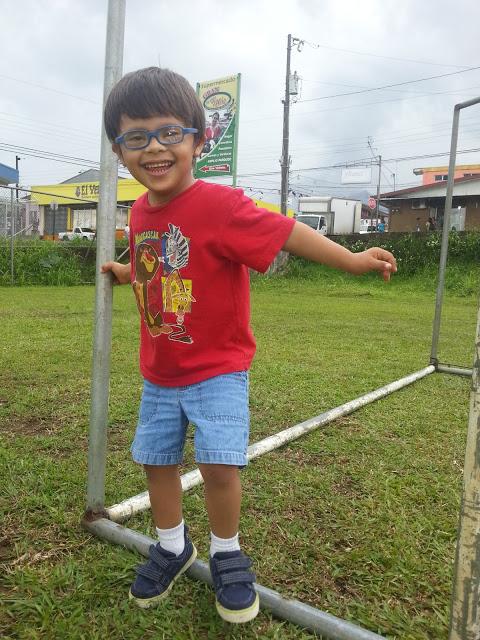 Tarde en la plaza (dando libertad y ejercicio a nuestros niños)