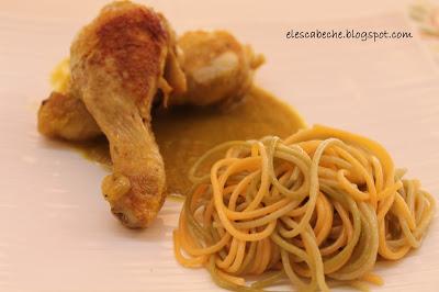 Jamoncitos de pollo con salsa de verduras al curry