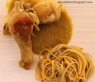 Jamoncitos de pollo con salsa de verduras al curry