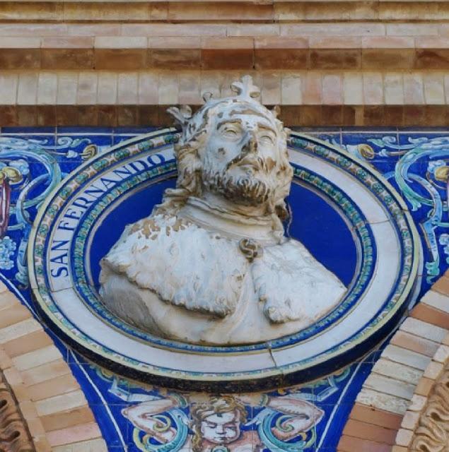 Los medallones de la plaza de España (1).