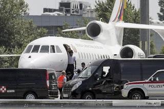 Evo viaja a Bolivia tras ser liberado el avión presidencial en Austria