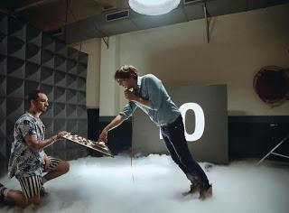 [Vídeo Telúrico] Phoenix - Trying To Be Cool