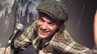 Jamie Campbell Bower visitó Barcelona en la promoción de ‘Cazadores de Sombras’