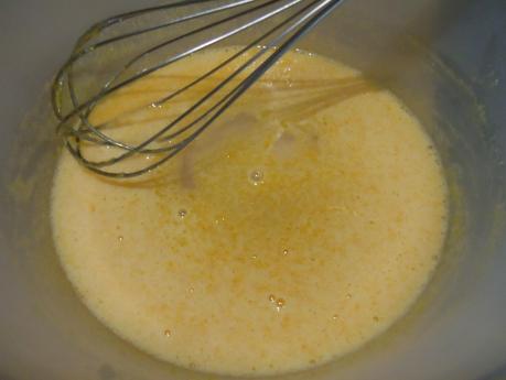 Helado de fresa, arándanos y pistachos