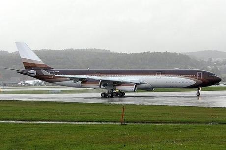 Airbus A340-313X: $200 Millones - Dueño: Roman Abramovich