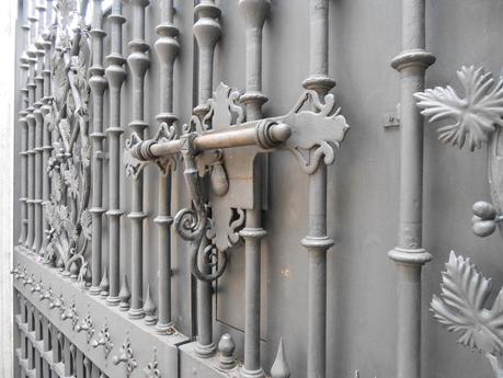 BARCELONA... MUCHAS GRACIAS SR. VALENTÍ PONS TOUJOUSE...CASA JOSE  BERTRÁN I MUSITÚ...ESPÍA DE FRANCO...4-07-2013...