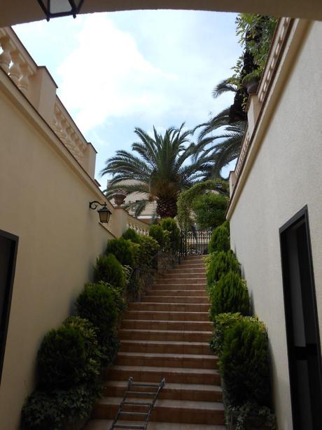 BARCELONA... MUCHAS GRACIAS SR. VALENTÍ PONS TOUJOUSE...CASA JOSE  BERTRÁN I MUSITÚ...ESPÍA DE FRANCO...4-07-2013...