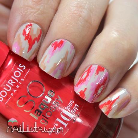 Uñas decoradas con estampado IKAT | Diseño de uñas fácil