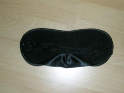 LA CHICA DE LA MÁSCARA DE HIERRO