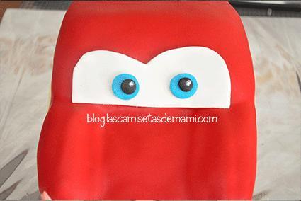 tarta rayo mcqueen 6 Como hacer una tarta de Rayo Mcqueen paso a paso