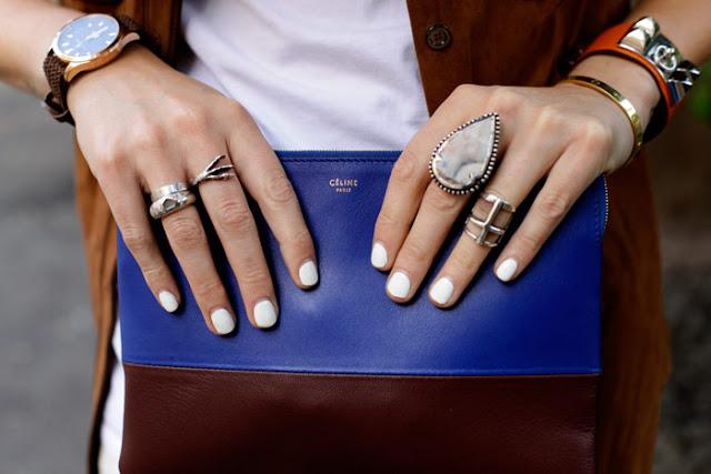 White nails trend