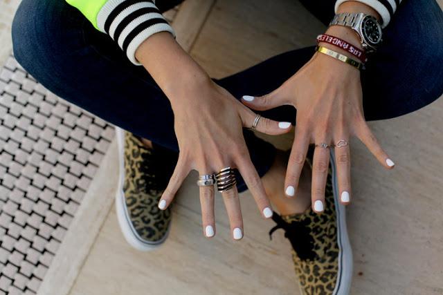 White nails trend