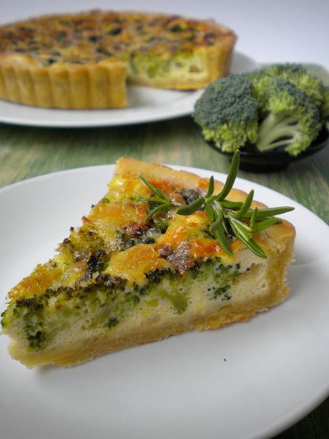 Quiche de brócoli y queso azul