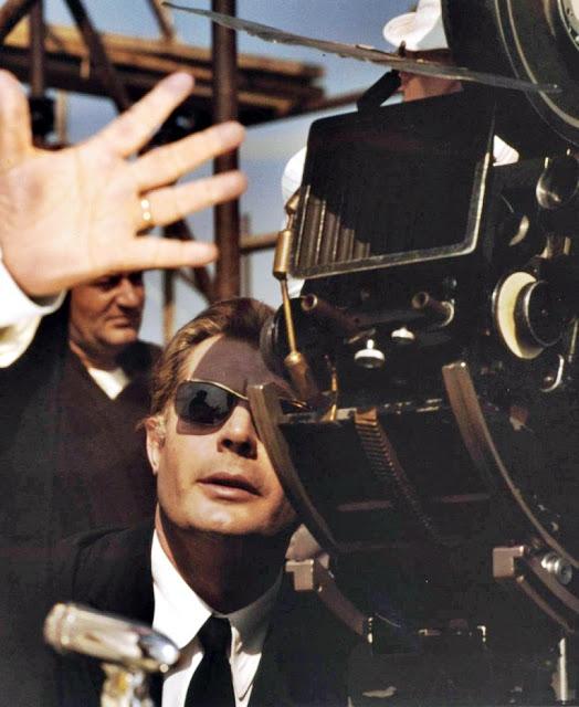 Material Gráfico: Fellini´s 8 1/2