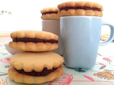 recetas delikatissen receta de galletas sable receta de galletas rellenas de chocolate gastroblog repostería galletas receta caseras 4 ingredientes galletas para hacer con niños galletas para el café galletas de mantequilla receta fácil galletas con chocolate receta 