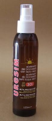 Es verano en “Cosmética en Acción” – el Spray Acelerador del Bronceado SPF30 de URESIM para lucir una piel bronceada