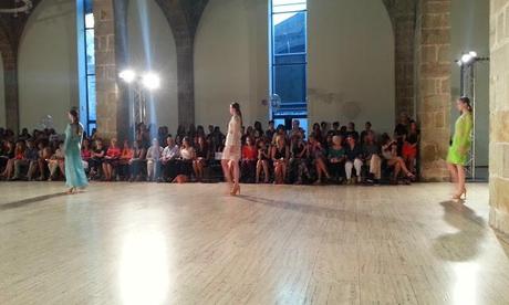 Desfile de los alumnos de la escuela Felicidad Duce.