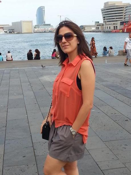 Desfile de los alumnos de la escuela Felicidad Duce.