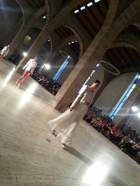 Desfile de los alumnos de la escuela Felicidad Duce.