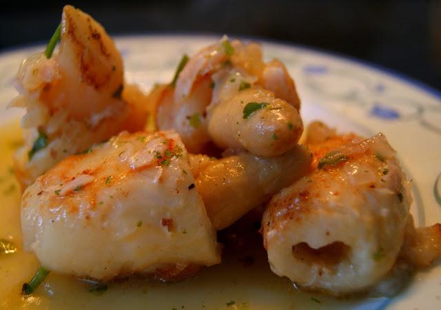 Popietas de Lenguado en Veloute de Verduras y Pavo