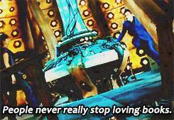 Fangirleo unido jamás será vencido: Lecturas conjuntas veraniegas de La ladrona de libros y Festín de Cuervos