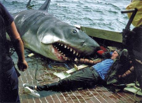 Adivina quién viene a cenar esta noche – Tiburón Jaws (1)