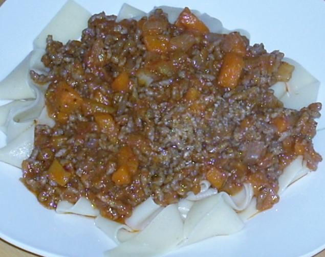 PAPPADELLE CON SALSA Y PUENTE DE RIALTO