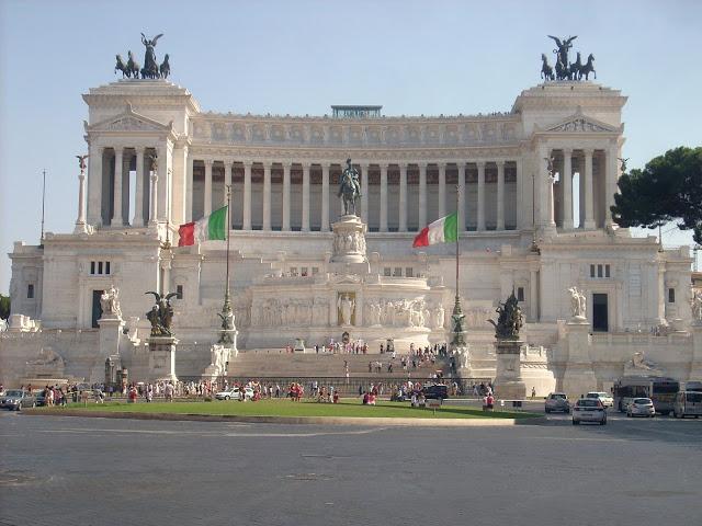 PASTA MIXTA A LA BOLOÑESA Y PIAZZA DE VENEZIA