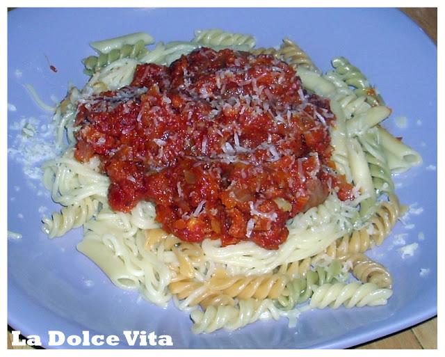 PASTA MIXTA A LA BOLOÑESA Y PIAZZA DE VENEZIA