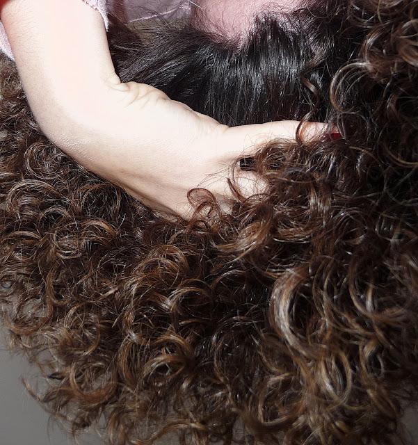 Polvos voluminizadores para el cabello de Bottega Verde y Mascarilla hidratante de ICON