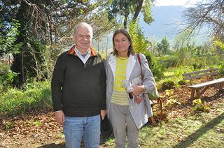 Ministra de Medio Ambiente y Viña Emiliana enseñan agricultura orgánica a colegios SNCAE