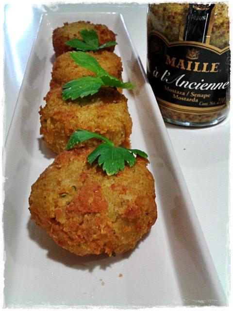 Falafel con Salsa de Mostaza y Miel