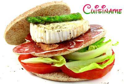 sándwich, sándwich gourmet, longaniza de payés, queso de cabra, bocadillos, yummy recipes, recetas de cocina, recetas caseras, recetas originales, humor, recipes, recetas originales