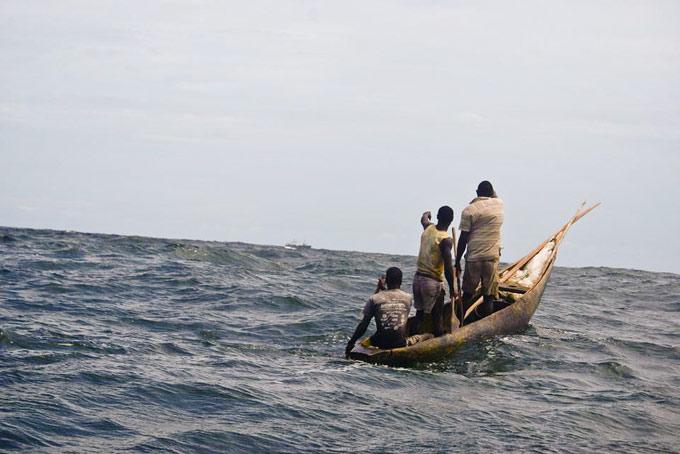 barco pirata avistado por nativos de Sierra Leona
