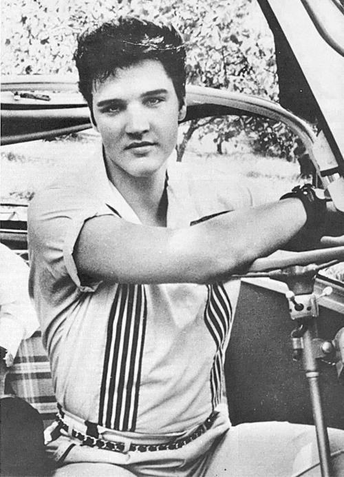 Elvis Presley: 4 curiosidades, 3 anécdotas y algunas imágenes desconocidas