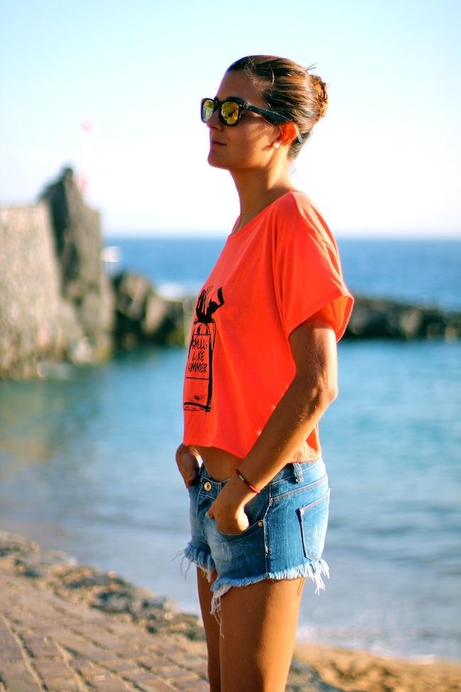 T-Shirts Like To Surf