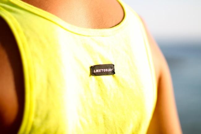 T-Shirts Like To Surf