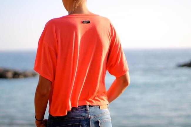 T-Shirts Like To Surf