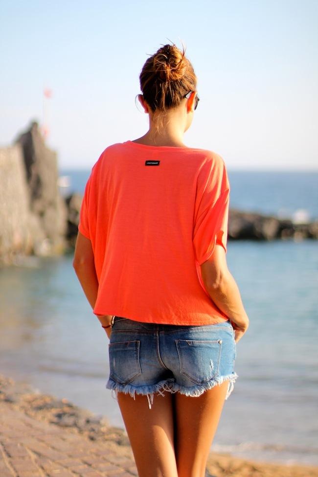 T-Shirts Like To Surf