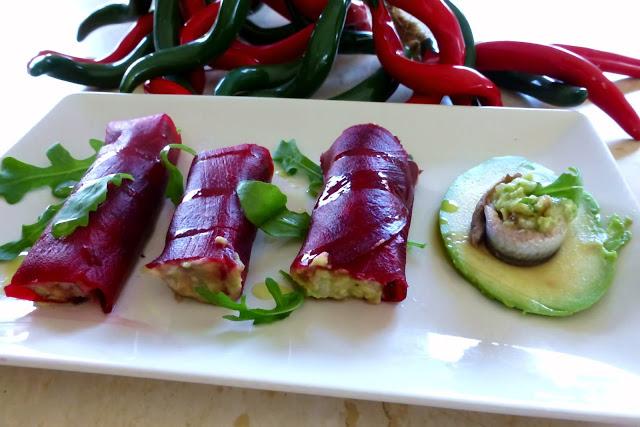 Canelones de Remolacha con Guacamole y Boquerones.
