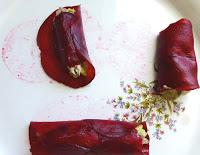 Canelones de Remolacha con Guacamole y Boquerones.