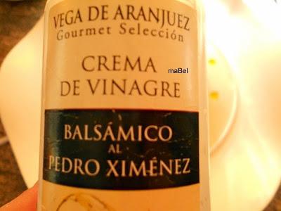 Perlas de sandía y crocante de queso con ajoblanco