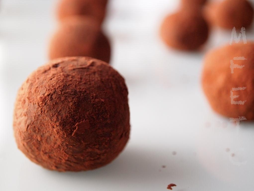 TRUFAS DE CHOCOLATE AL PEDRO XIMÉNEZ