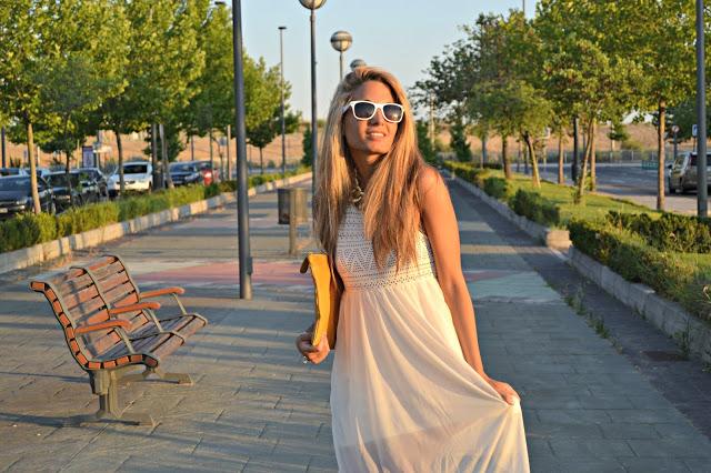 LONG WHITE DRESS Buenos días!!! Estaba deseando enseñaros...