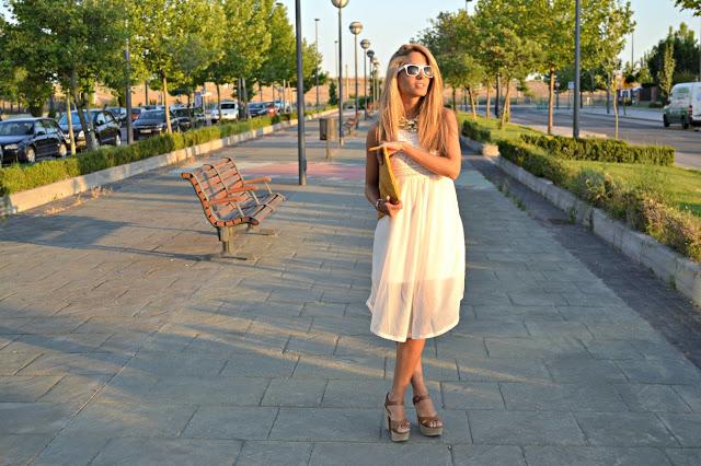 LONG WHITE DRESS Buenos días!!! Estaba deseando enseñaros...