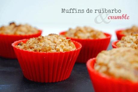 Muffins de ruibarbo con crumble